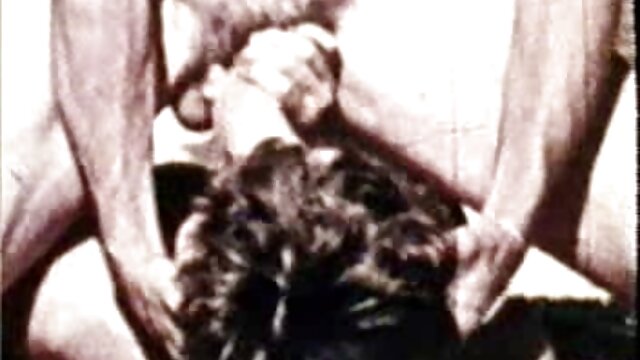 Dögös szex videok családi háziasszony szexi fehérneműben Zoey Monroe-t megbasztják a dögös POV-jelenetben